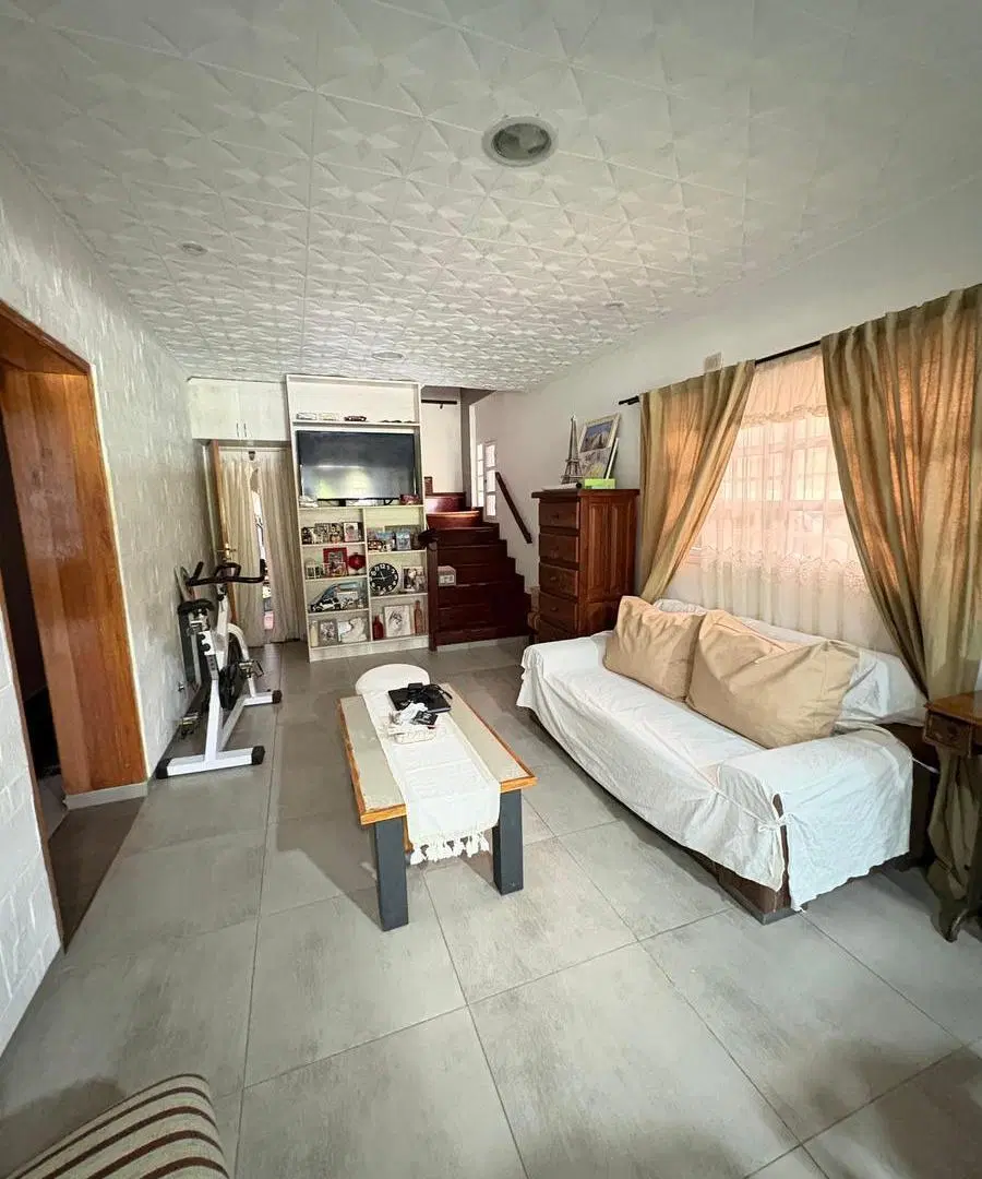 Casa 5 ambientes en venta en Ituzaingo 5
