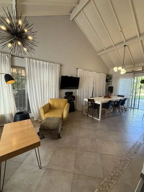 Casa 5 ambientes en alquiler en Ituzaingo, Udaondo 5