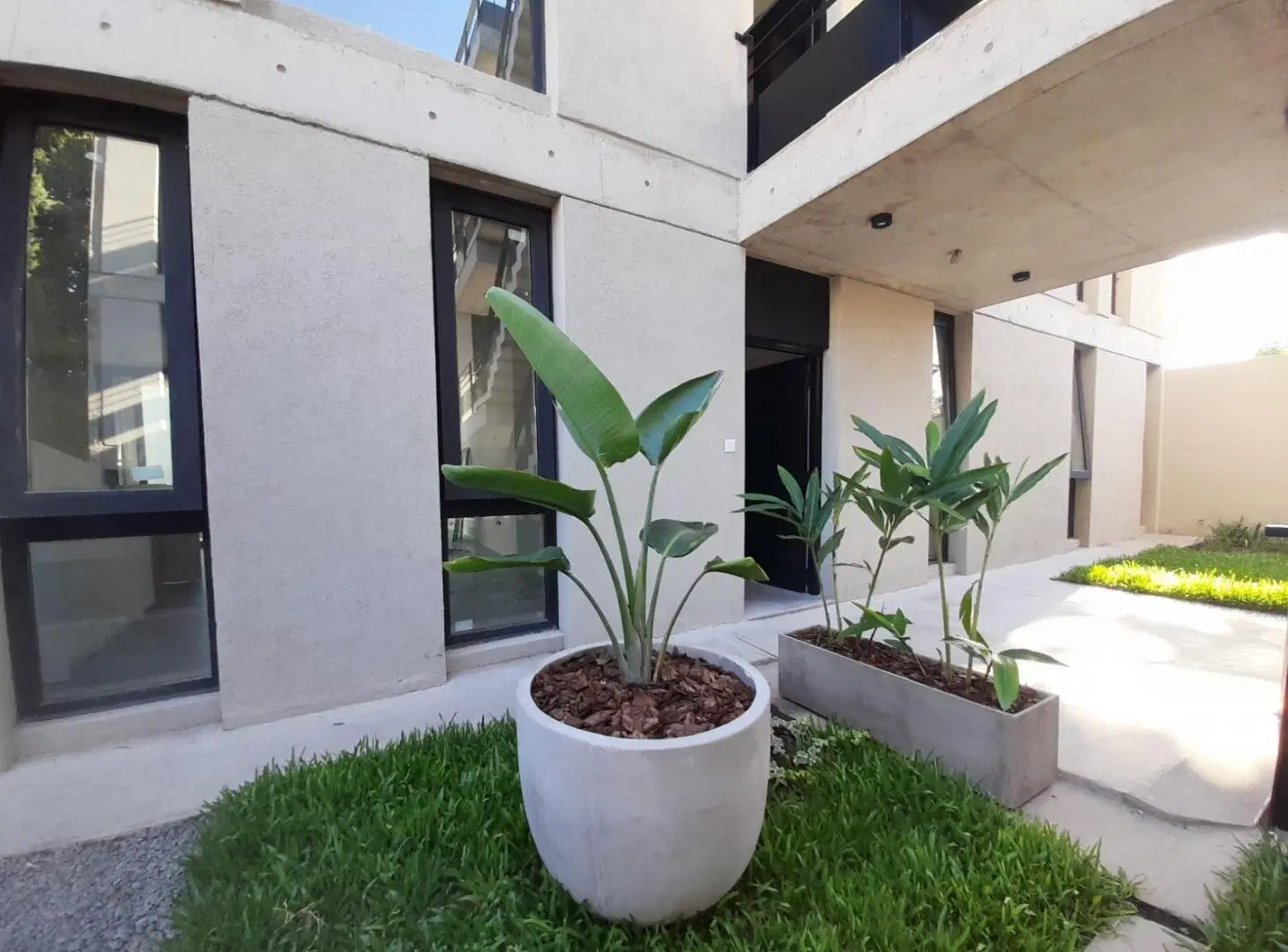 Departamento tres ambientes en venta en Ituzaingo 3