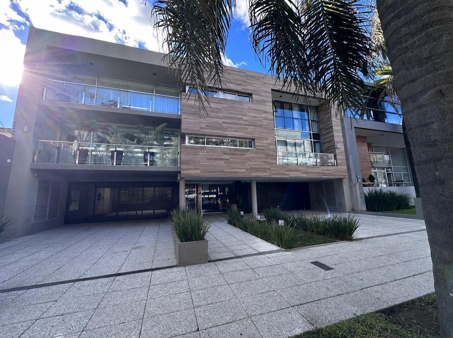 Departamento5 ambientes a la venta en Castelar