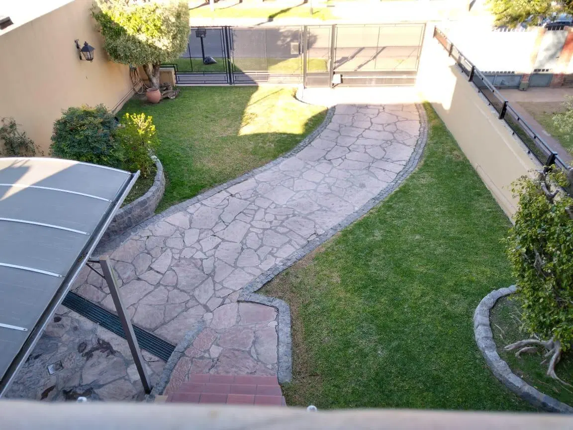 Chalet 5 ambientes en venta en Castelar Sur 3