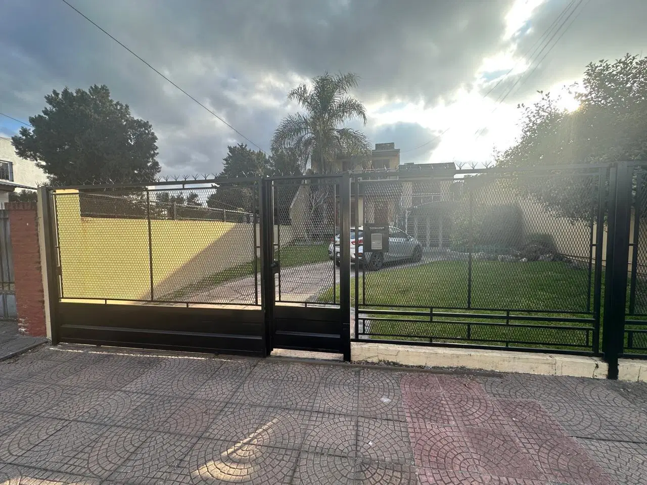 Chalet 5 ambientes en venta en Castelar Sur 2