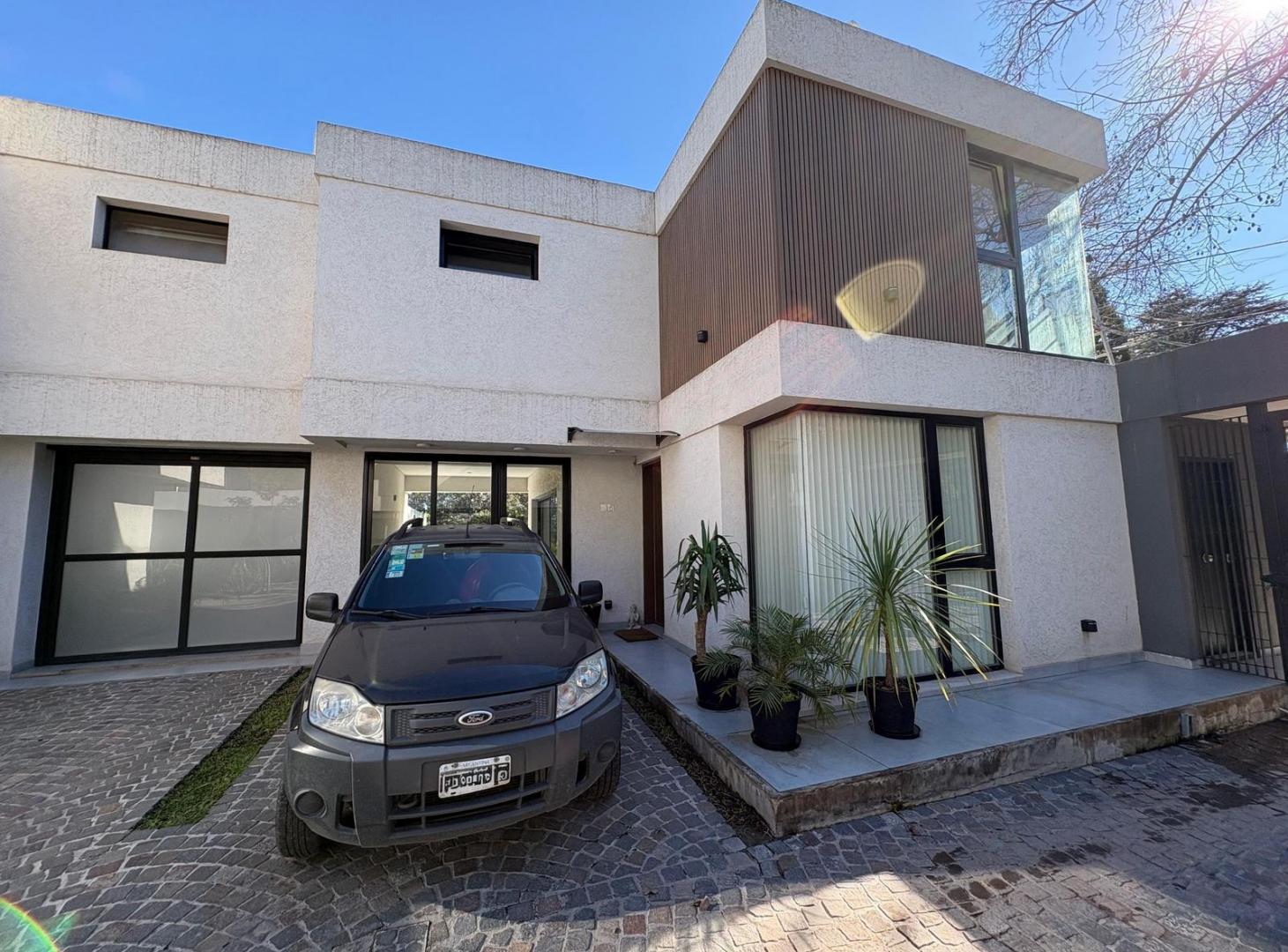 Foto de Casa 4 ambientes en venta en Leloir Ituzaingo, imagen 4