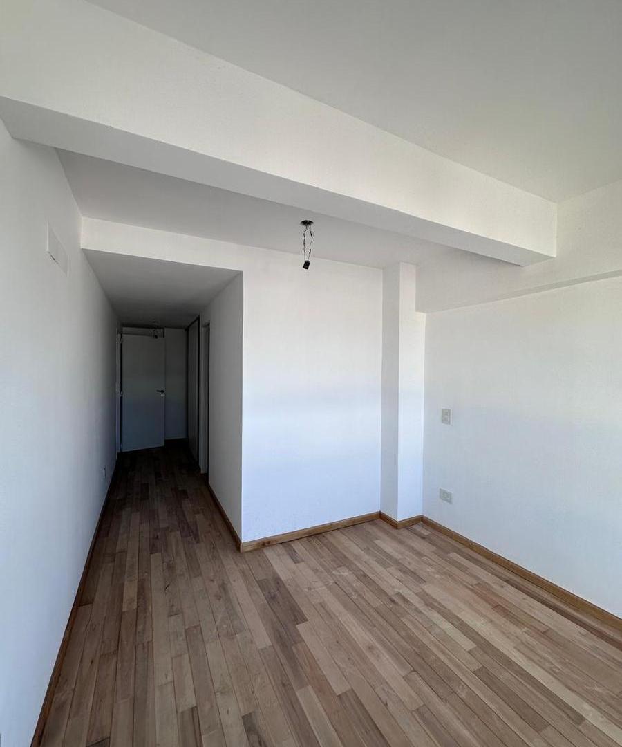 Foto de Departamento en venta con balcón y cochera en Ituzaingo, imagen 5