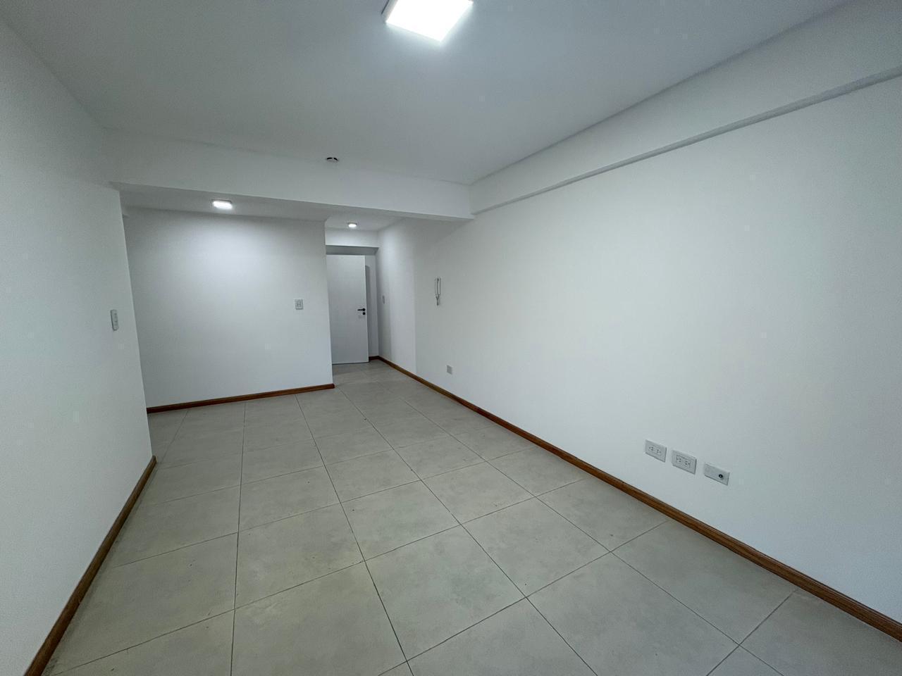 Foto de Departamento dos ambientes en alquiler en Ituzaingó Norte, imagen 2