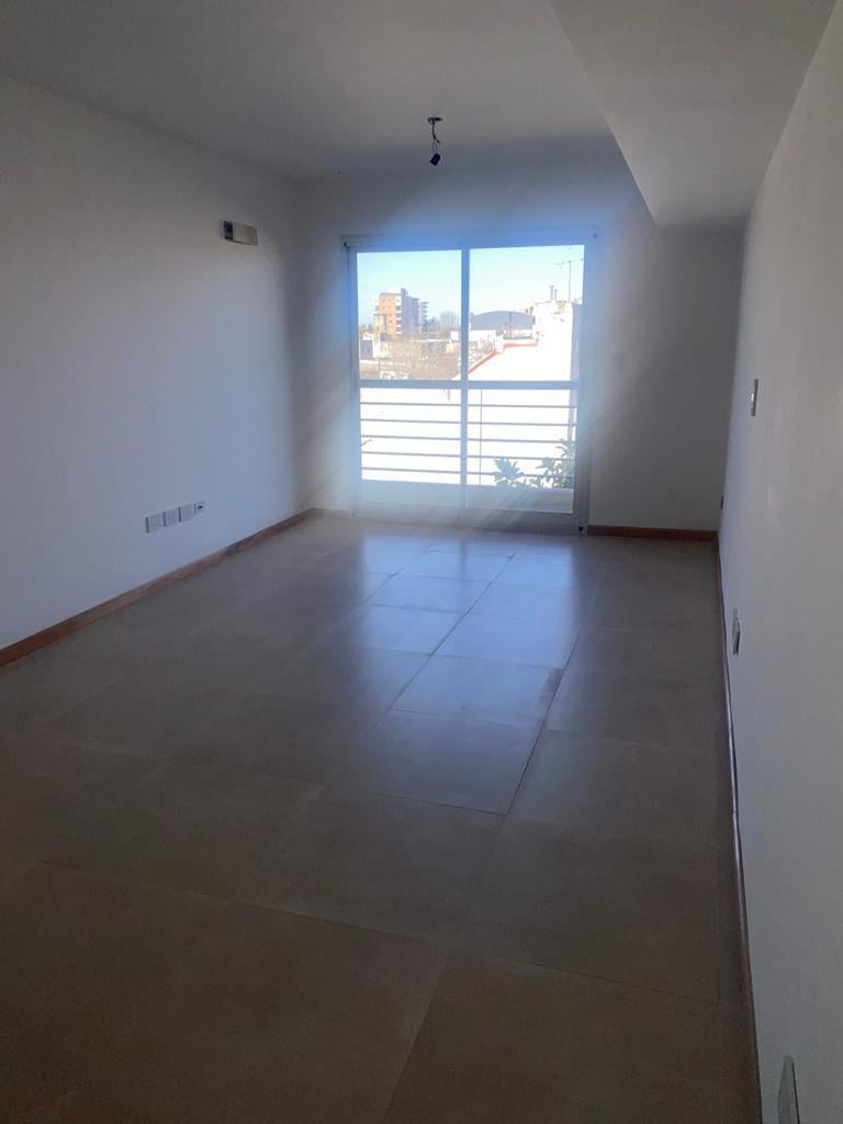 Foto de Departamento monoambiente con balcón en venta en Ituzaingo Centro, imagen 3