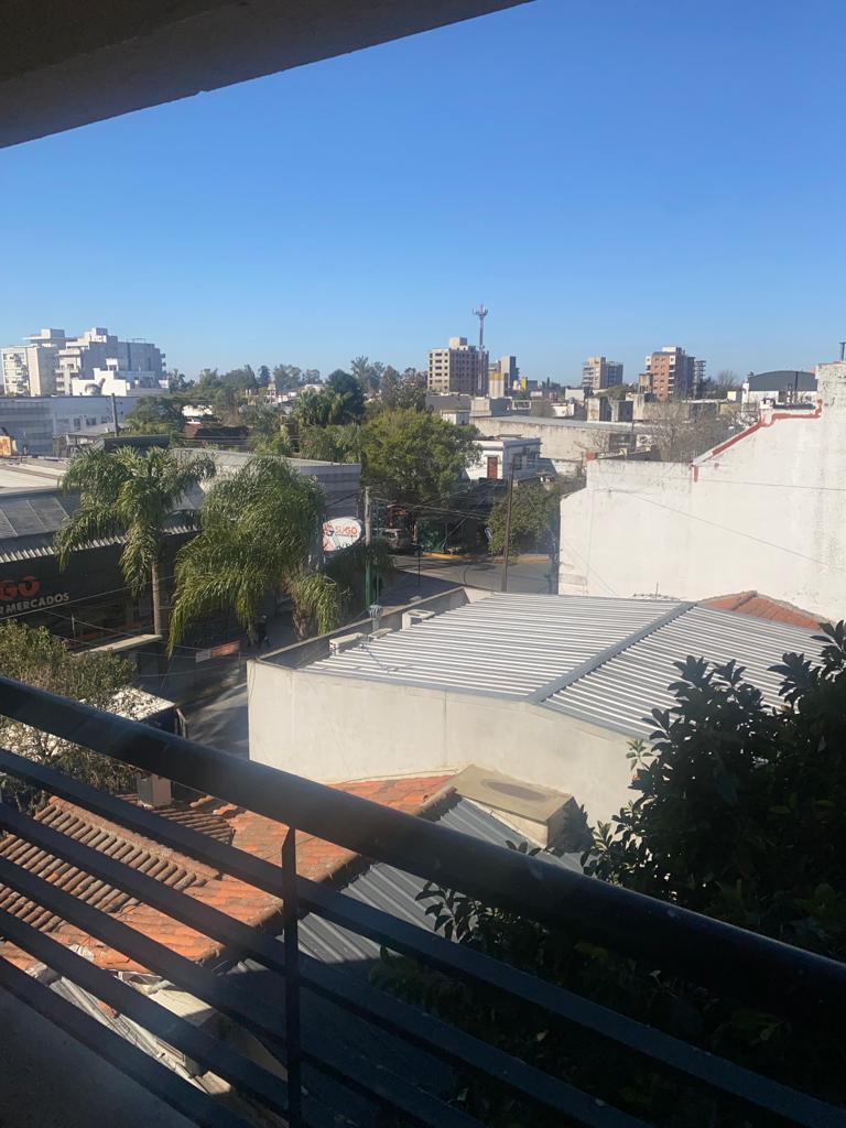 Foto de Departamento monoambiente con balcón en venta en Ituzaingo Centro, imagen 2