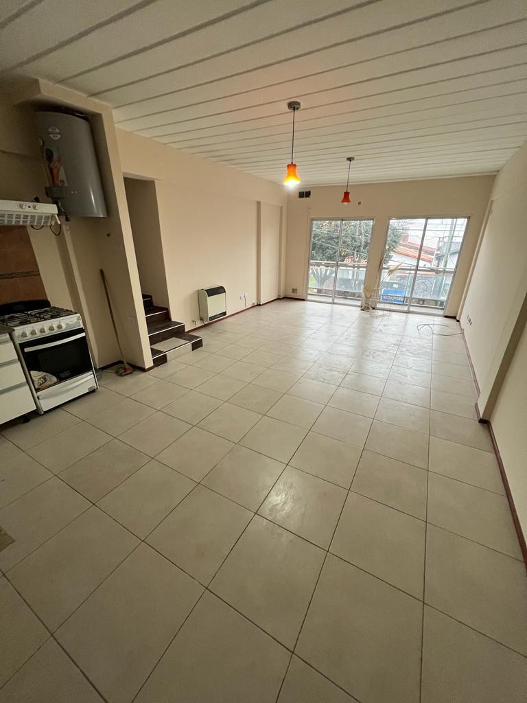 Foto de Departamento 3 ambientes en alquiler en Ituzaingó, imagen 2