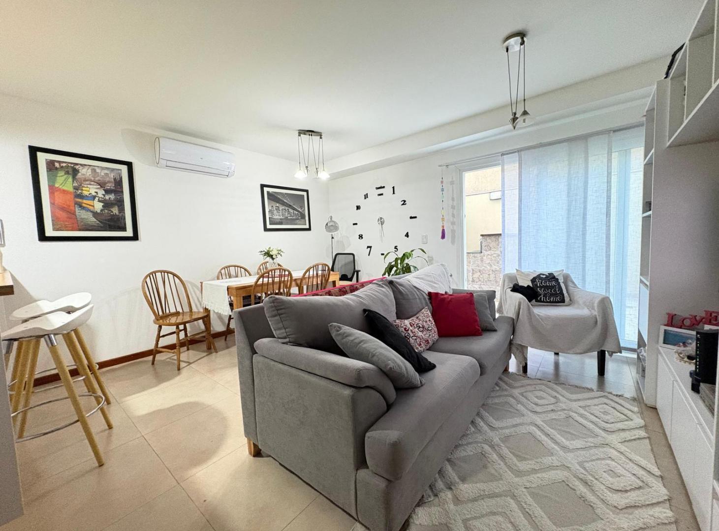 Foto de Departamento dos ambientes con patio y cochera ala venta en Ituzaingó, imagen 5