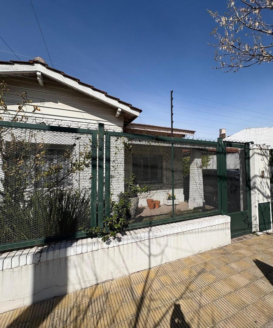Foto de Casa 4 ambientes en venta en Castelar norte, imagen 5