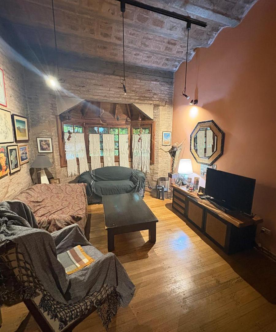 Foto de casa 6 ambientes en venta en Ituzaingo, imagen 1
