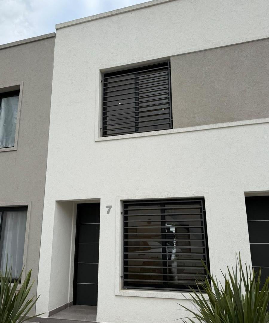 Foto de Duplex 3 ambientes en venta en Ituzaingo, imagen 1