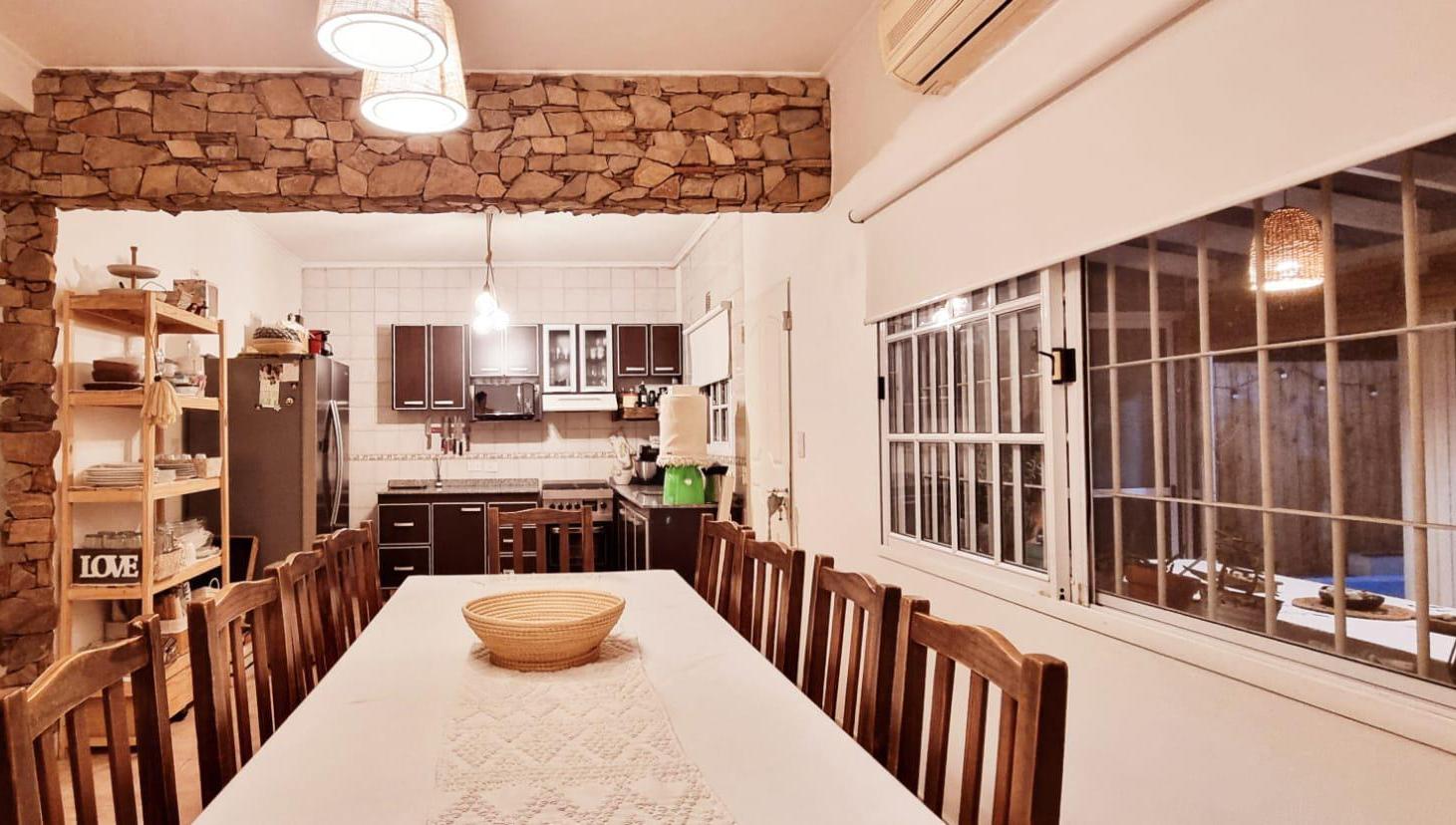 Foto de Triplex con patio y pileta en venta en Ituzaingo, imagen 2