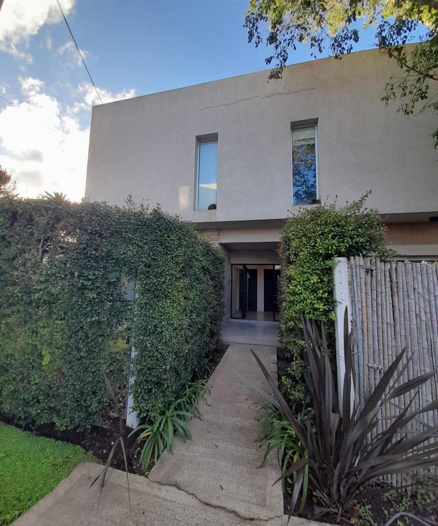 Foto de Casa 4 ambientes en alquiler en condominio en Ituzaingó, imagen 2