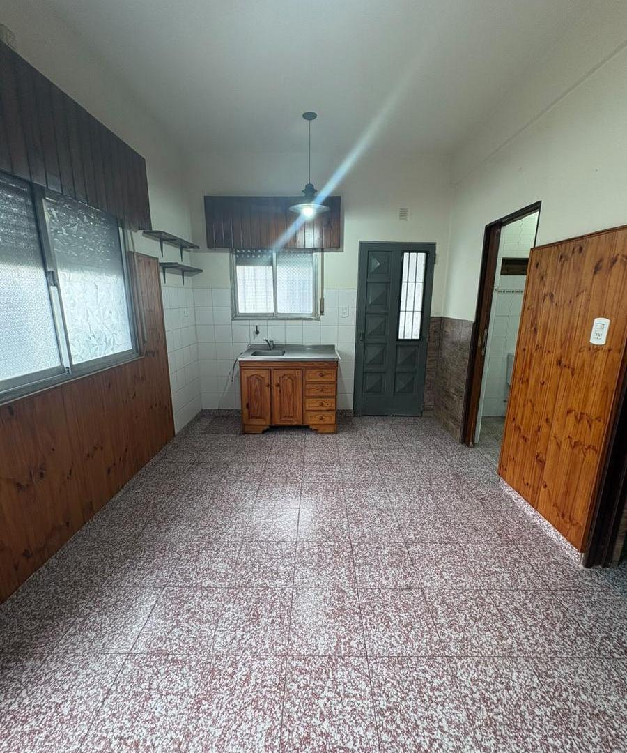 Foto de PH 2 ambientes en alquiler en Ituzaingo norte, imagen 3