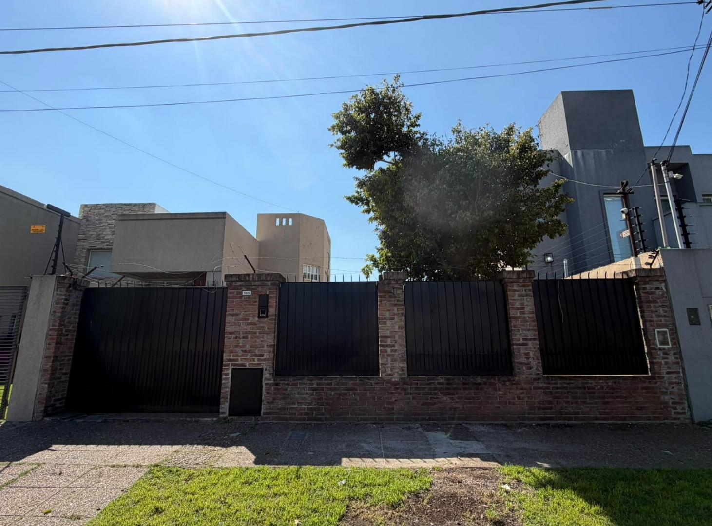 Foto de Casa 3 ambientes en venta en Castelar Norte, imagen 2