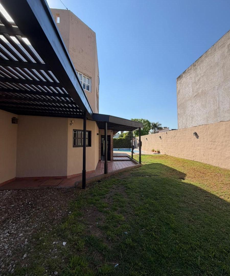 Foto de Casa 3 ambientes en venta en Castelar Norte, imagen 3