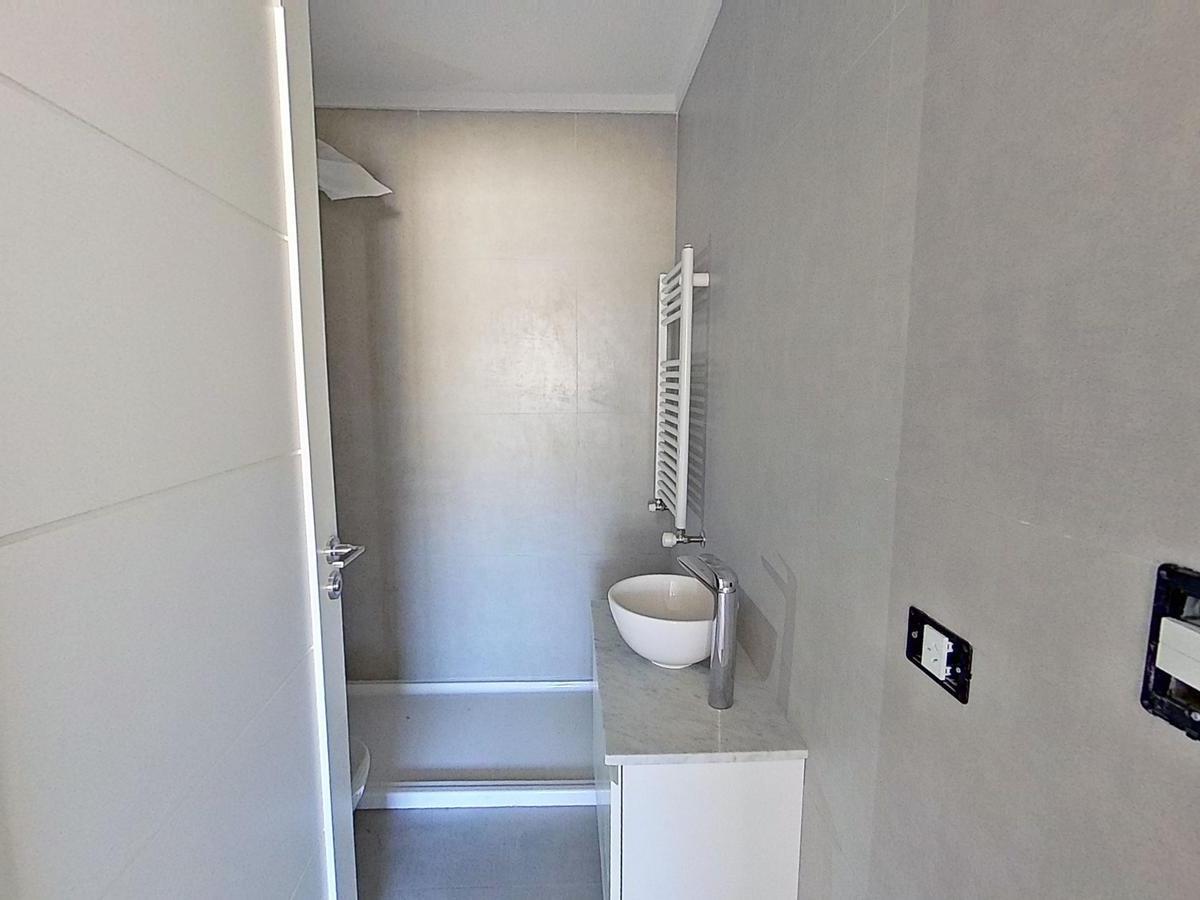 Venta - Semipiso 5 Amb. - 2 Dorm. en Suite - Baño y Vestidor - Lav. - Balcón Terraza - 2 Coch. 4