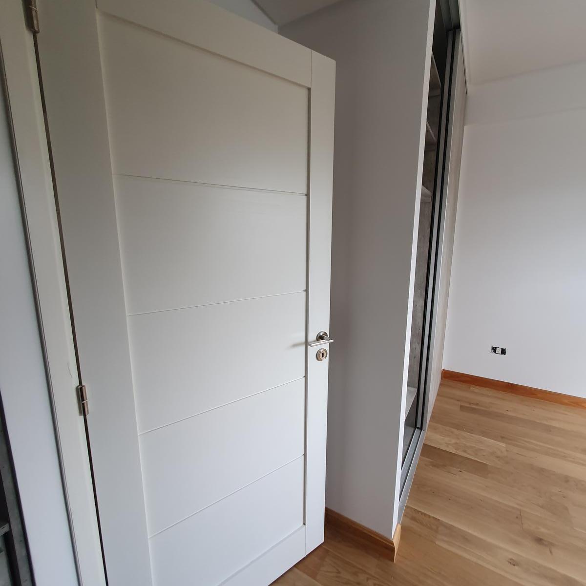 Duplex 4 Amb. - 147 m² - 3 Dorm. Escritorio. (Dorm. Suite) - Lav. - Living Comedor - Cochera. 4