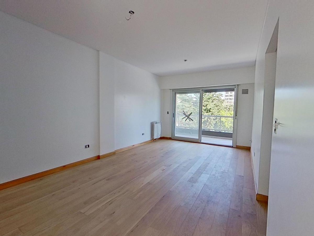Semipiso 3 Amb. - 78 m² - Dorm. en Suite Baño y Vestidor Lav. - 2do. Baño - Cochera Cubierta. 1