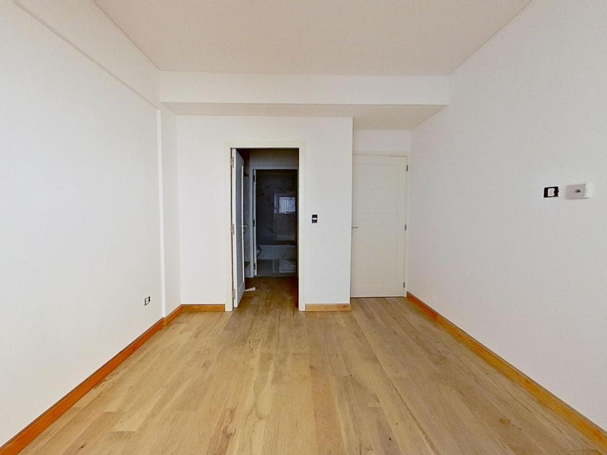 Semipiso 4 Amb. | (1 Dorm. en Suite) Baño y Toilette | Lav. | (2) Cocheras. | Av Cramer 2758 2
