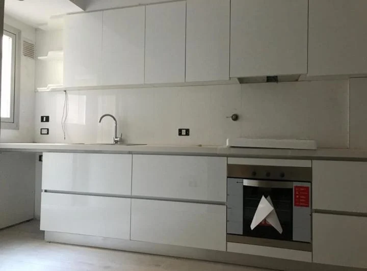 Duplex 4 Amb. - 147m2 -  3 dorm.   escritorio. (Dorm. suite) - Lav. - Living comedor  - cochera. 2