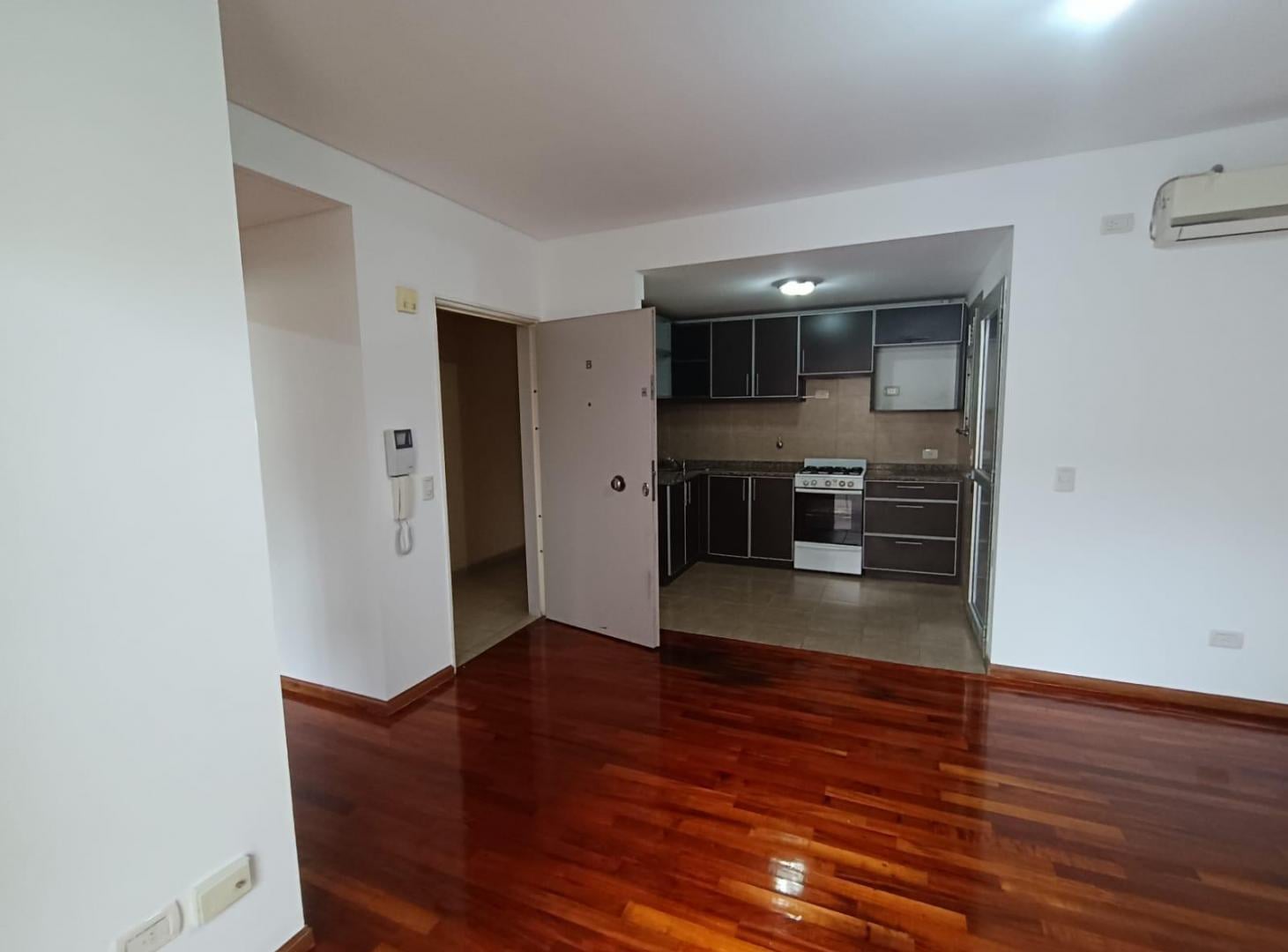 Foto de ALQUILER - Departamento · 42m² · 2 Ambientes con Balcón - Belgrano, imagen 1