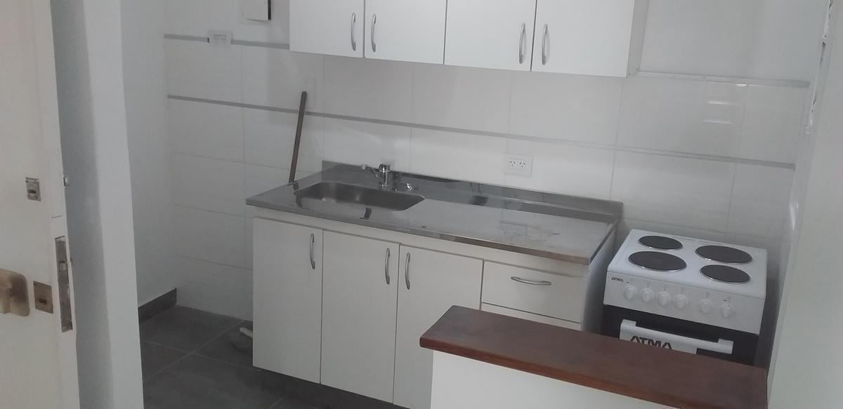 Foto de Alquiler - Departamento de 2 Amb. 34m2 Patio - PB - Todo Eléctrico, imagen 1
