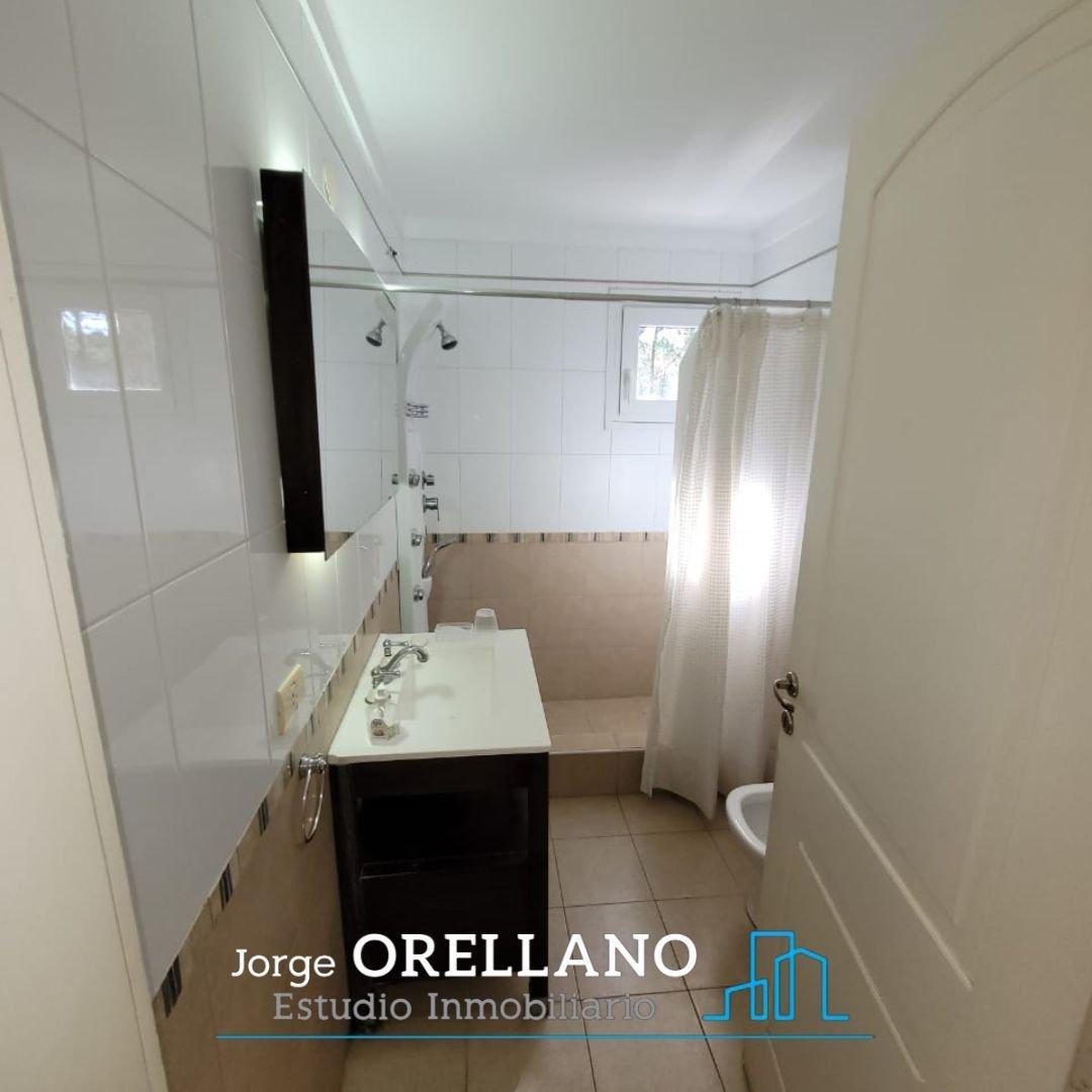 Casa con Piscina a m del Mar en Carilo Sobre Lote de 1180 m² 3
