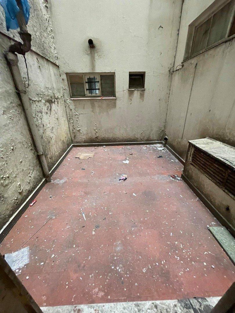 Foto de VENTA DE AMPLIO LOCAL CON VIVIENDA PATIO Y SOTANO EN ZONA CENTRO A, imagen 5