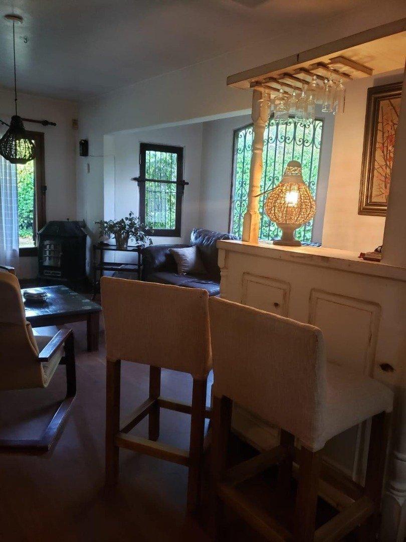 Venta de Chalet 3 Ambientes con Playroom, Pileta y Quincho Barrio La Forida 2