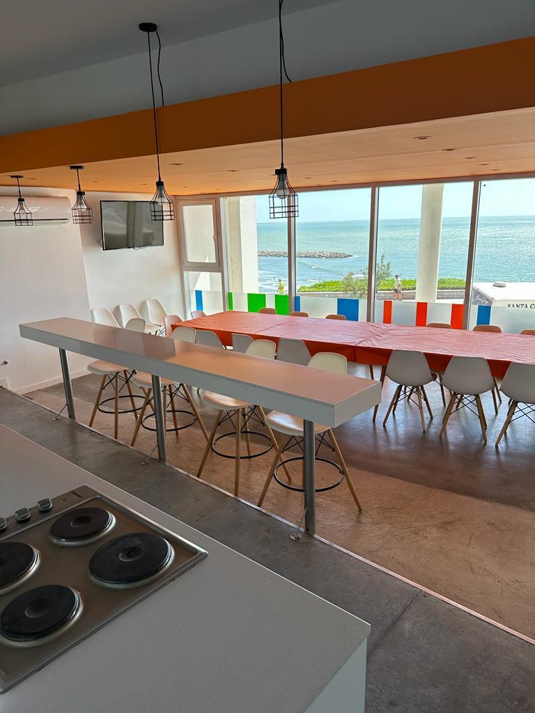 Foto de VENTA SEMIPISO 3 AMBIENTES CON COCHERA FRENTE AL MAR BAHIA VARESE, imagen 3