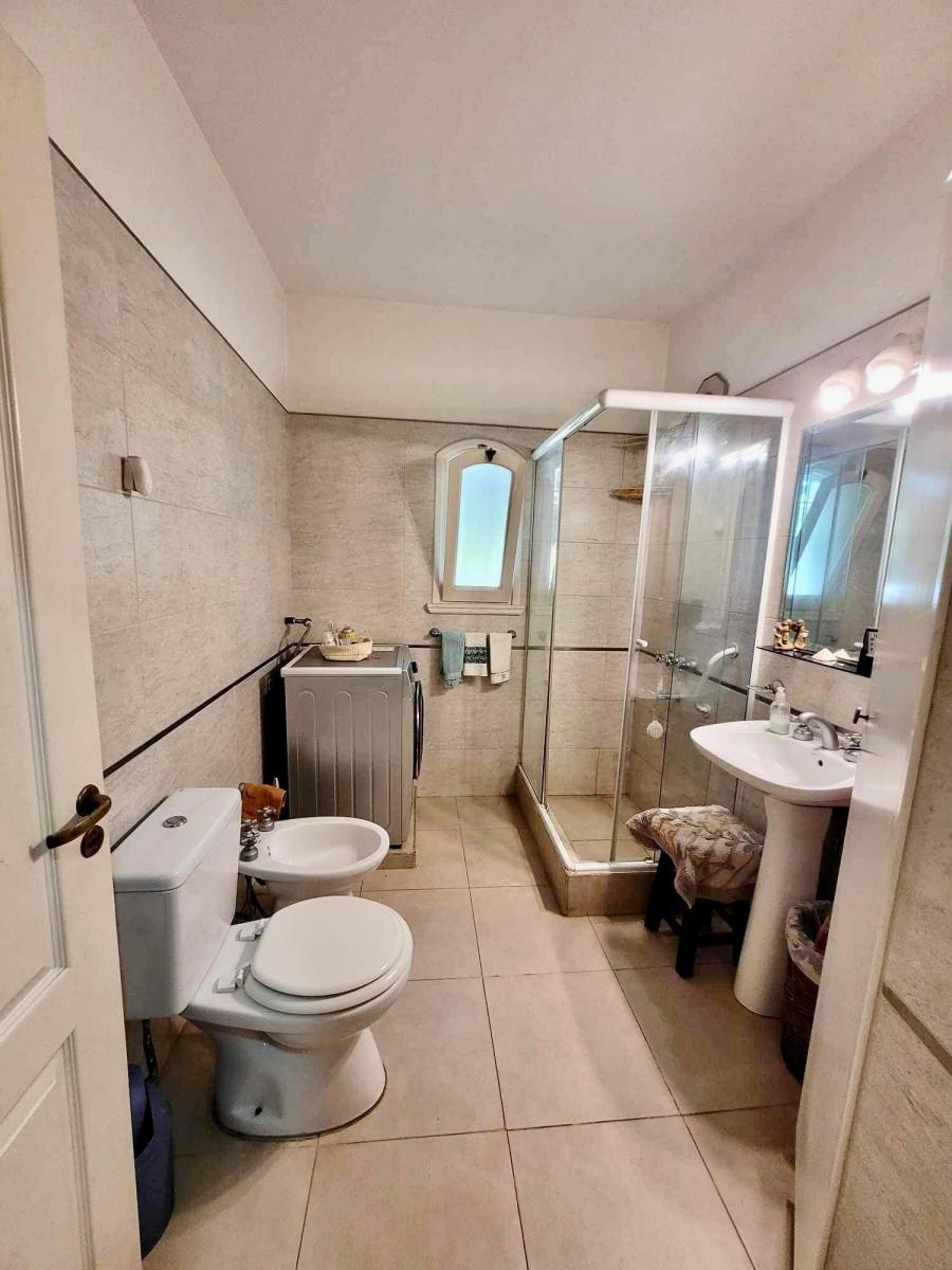 VENTA CASA EN MAR CHIQUITA SOBRE LOTE DE 720 m2