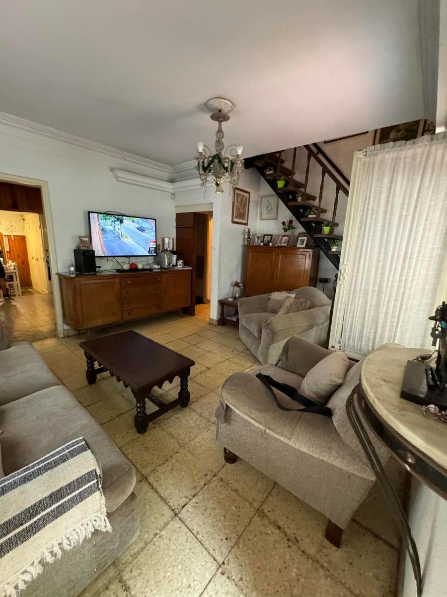 Venta Casa Sobre 2 Lotes a m de Av Juan B Justo B. Rivadavia 1