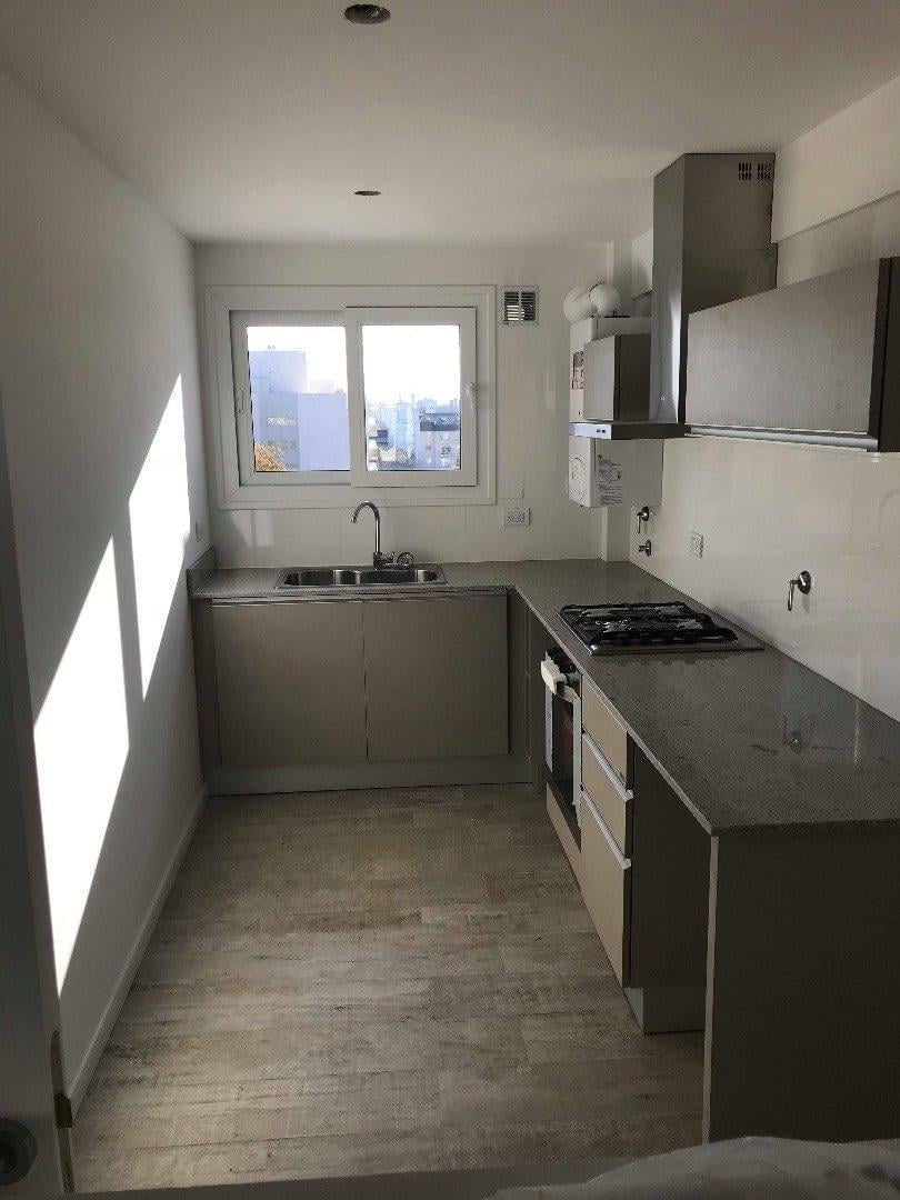 Foto de VENTA PISO 3 AMBIENTES CON 100m2 TERRAZA PROPIA Y 2 COCHERAS Z/ GUEMES, imagen 5