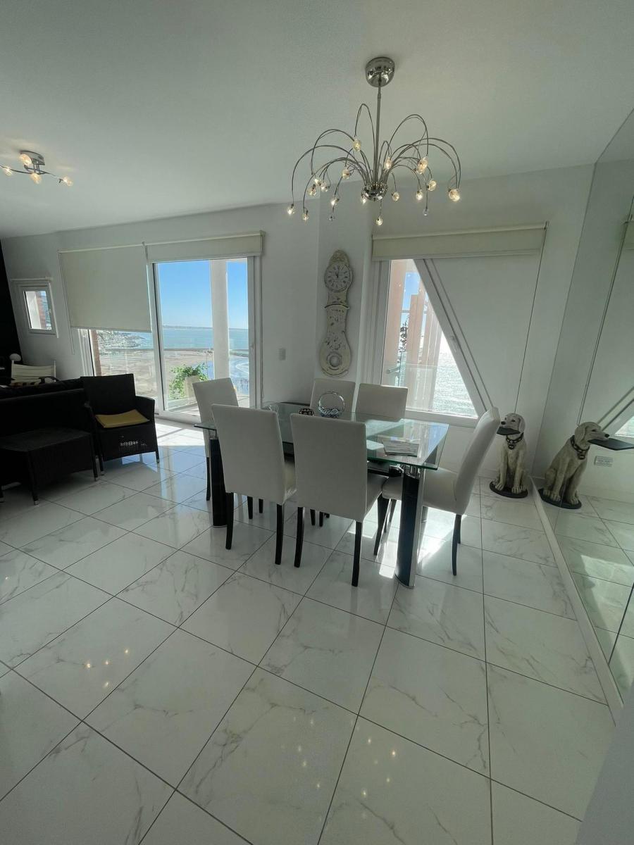 Foto de VENTA SEMIPISO 3 AMBIENTES CON COCHERA Y BAULERA FRENTE AL MAR VARESE, imagen 3
