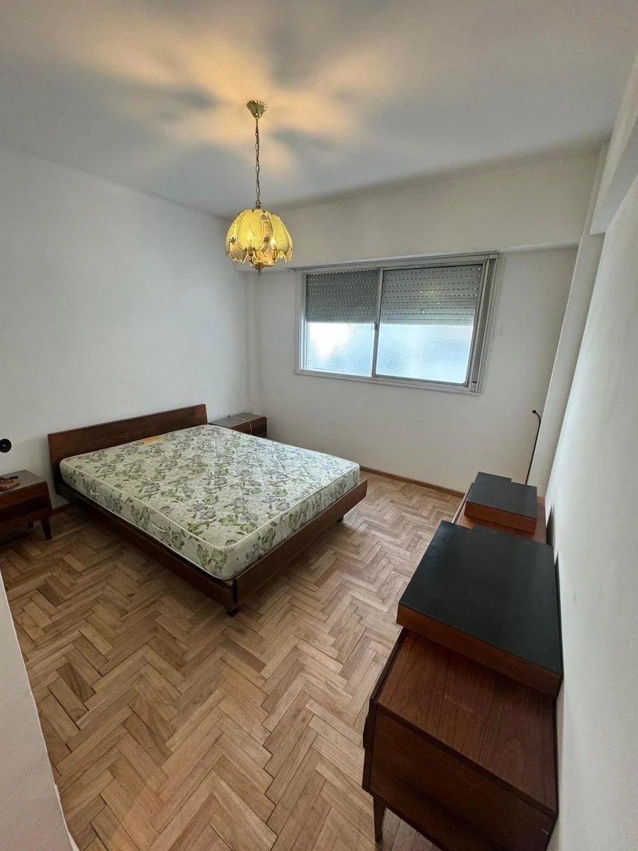 Foto de VENTA 2 AMBIENTES CON ESTUDIO A METROS DE PLAZA MITRE, imagen 2