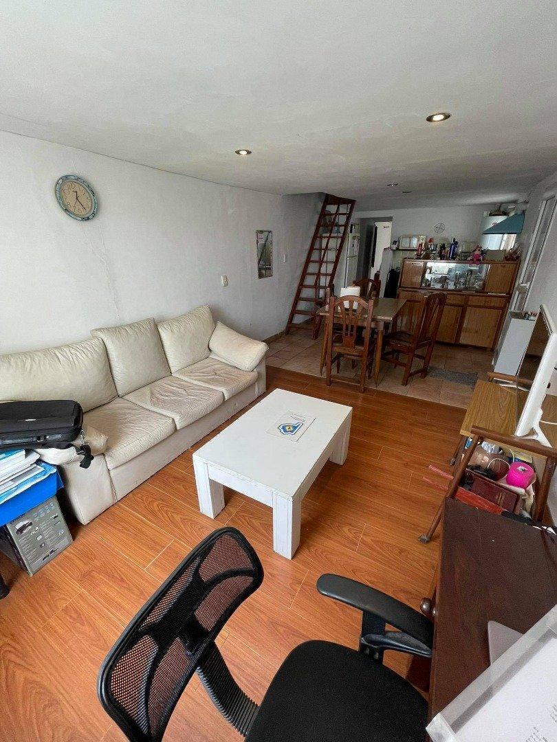 Venta de Casa con Local Sobre Lote de 341 m² en Miramar 3