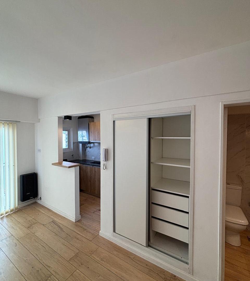 Foto de MODERNO DEPARTAMENTO DE AMBIENTE INTEGRADO ZONA PASEO ALDREY, imagen 4