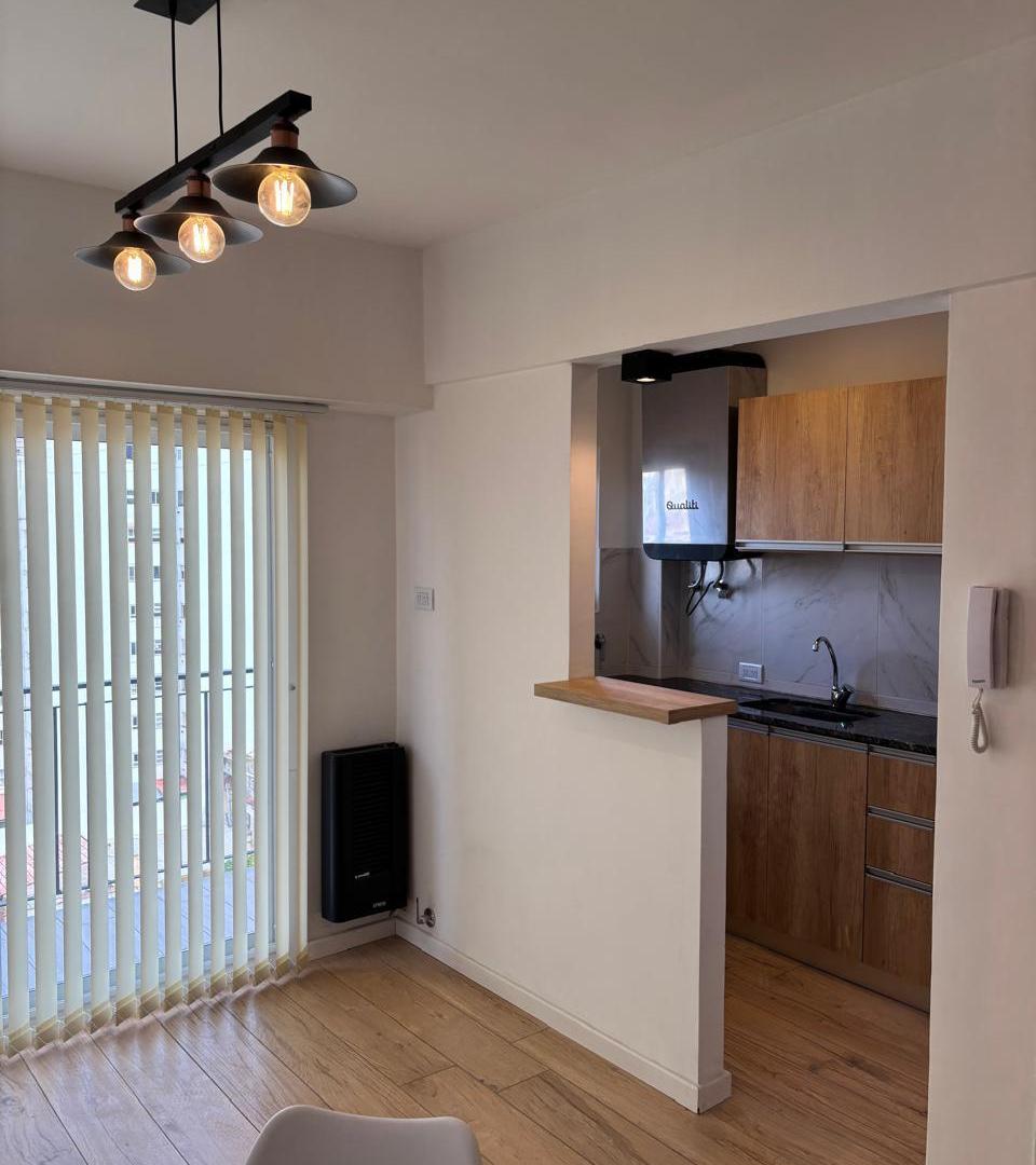 Foto de MODERNO DEPARTAMENTO DE AMBIENTE INTEGRADO ZONA PASEO ALDREY, imagen 1