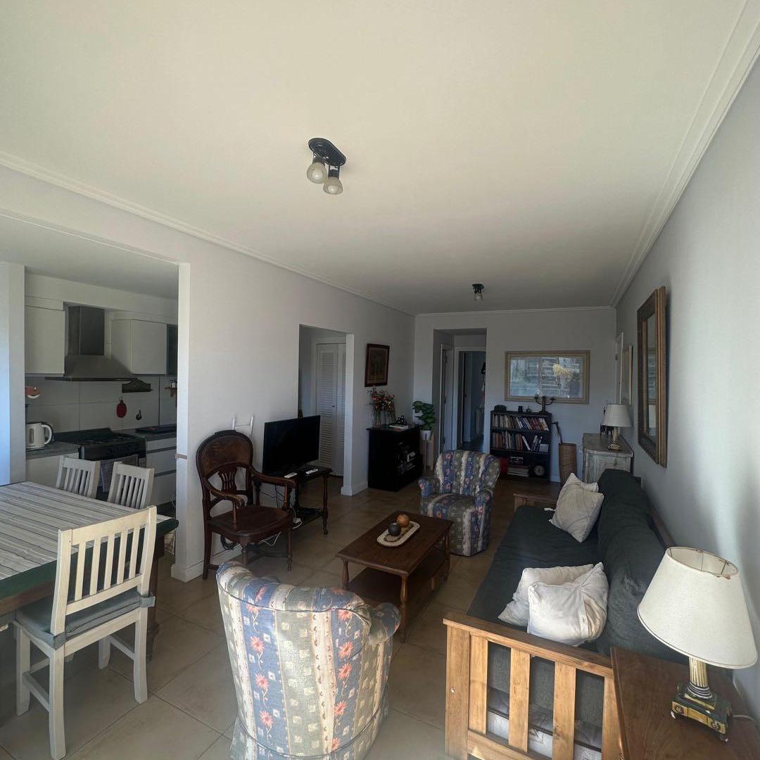 Foto de VENTA 2 AMBIENTES CON BALCÓN TERRAZA Y COCHERA ZONA GUEMES, imagen 4