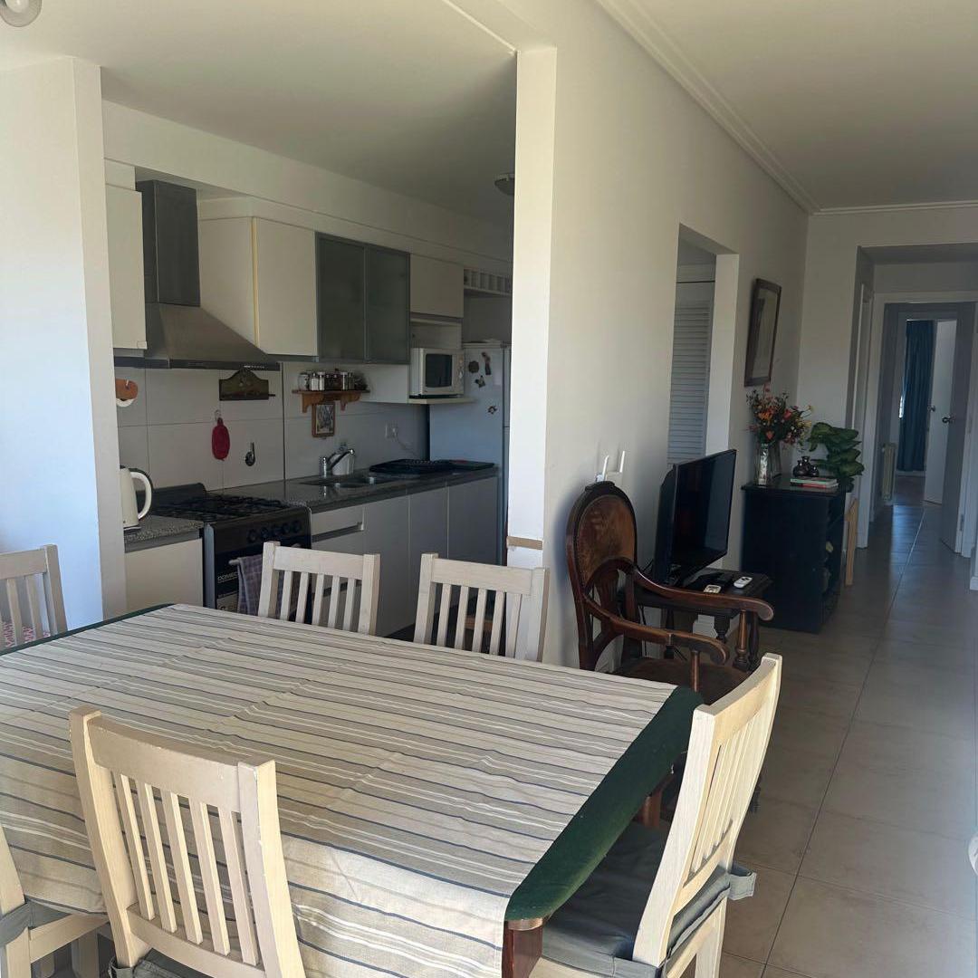 Foto de VENTA 2 AMBIENTES CON BALCÓN TERRAZA Y COCHERA ZONA GUEMES, imagen 3