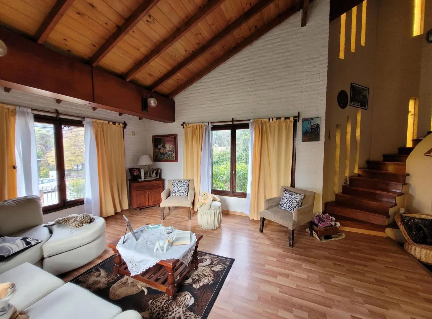 VENTA CHALET SOBRE LOTE 838m2 EN BARRIO COLINAS DE PERALTA RAMOS 4