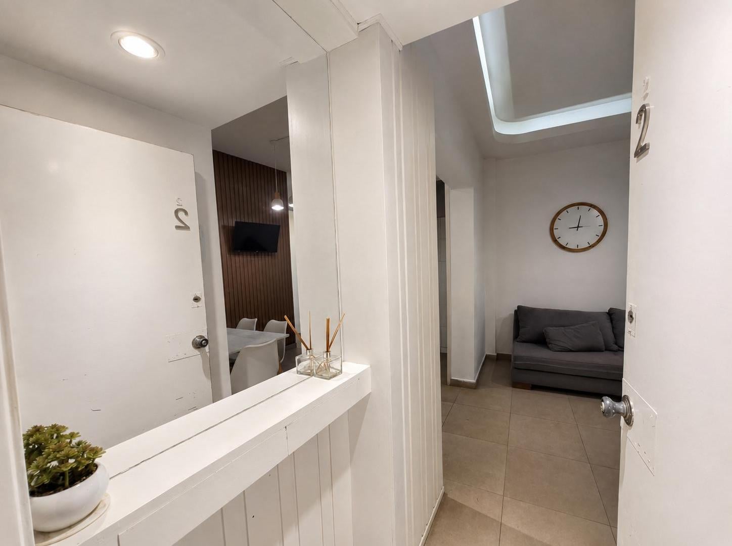 Foto de VENTA DEPARTAMENTO 2 AMBIENTES AMOBLADO ZONA GUEMES /ALDREY, imagen 5