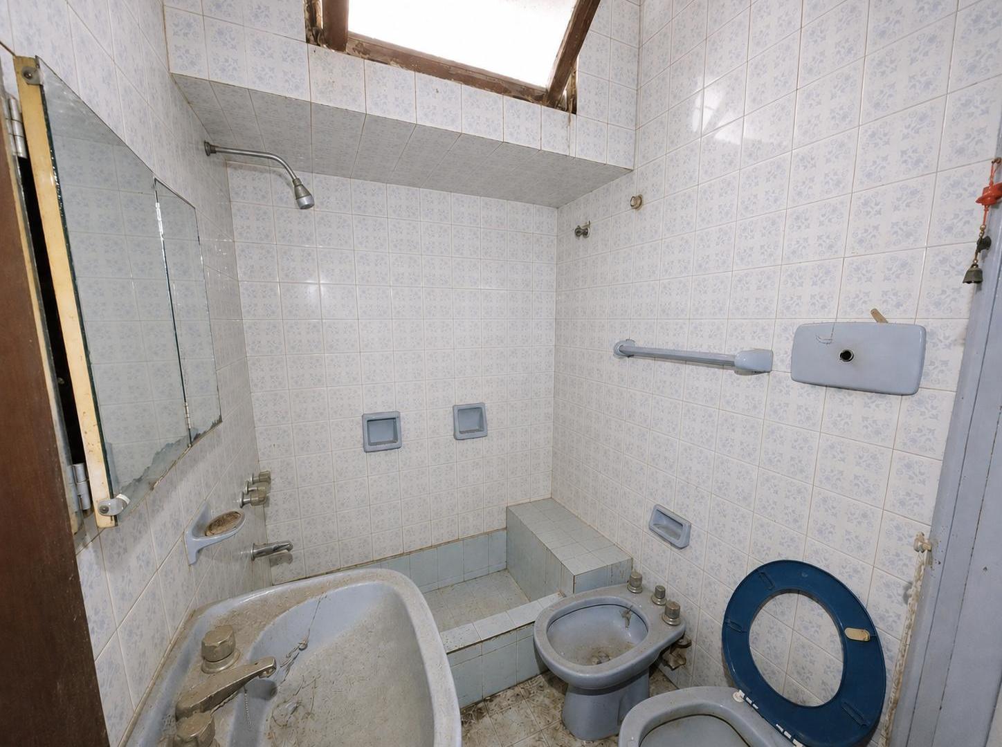 Foto de VENTA DE LOTE EN CAISAMAR DE 458 M2 CON VIVIENDA A RECICLAR O DEMOLER, imagen 2