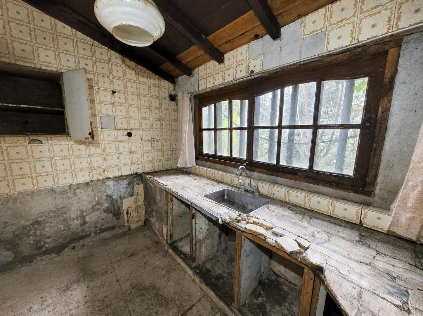 Foto de VENTA DE LOTE EN CAISAMAR DE 458 M2 CON VIVIENDA A RECICLAR O DEMOLER, imagen 4
