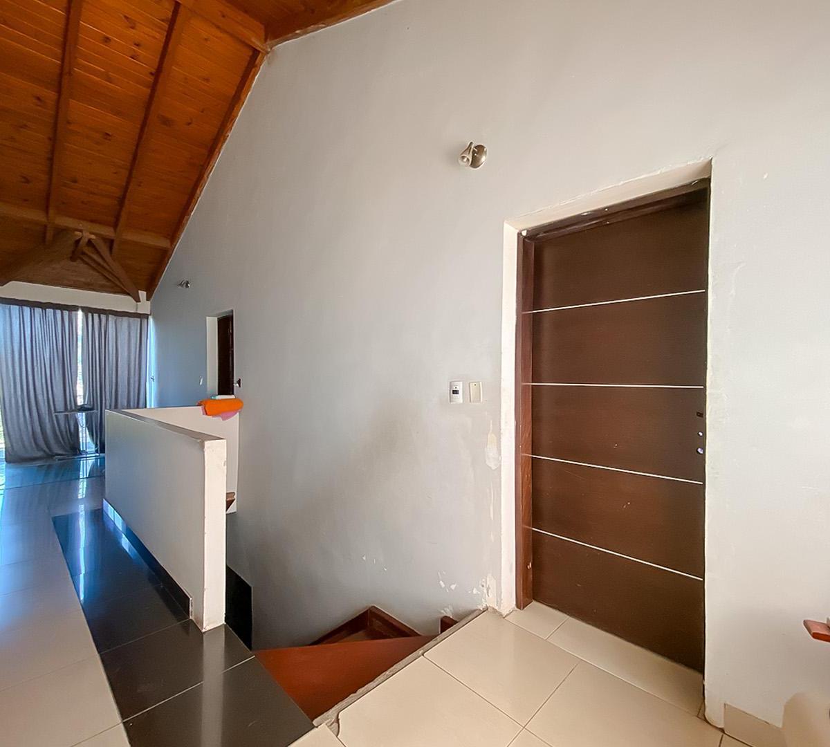 Importante Casa en Venta Zona Aeropuerto Rosario - Ideal Emprendimiento Hotelero 5