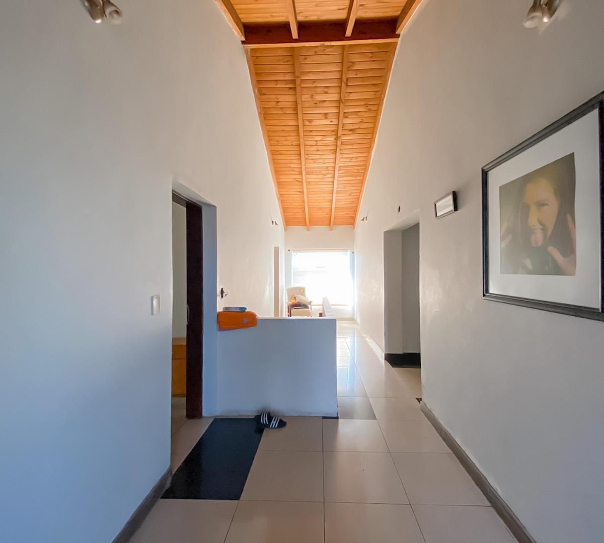 Importante Casa en Venta Zona Aeropuerto Rosario - Ideal Emprendimiento Hotelero 2