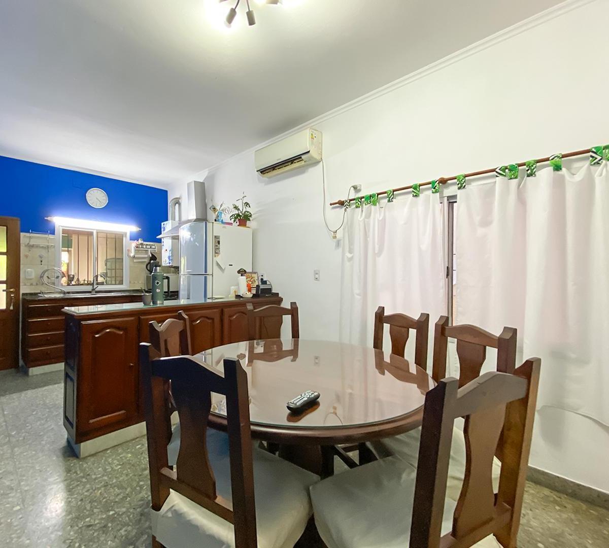 Casa - Arroyito 3
