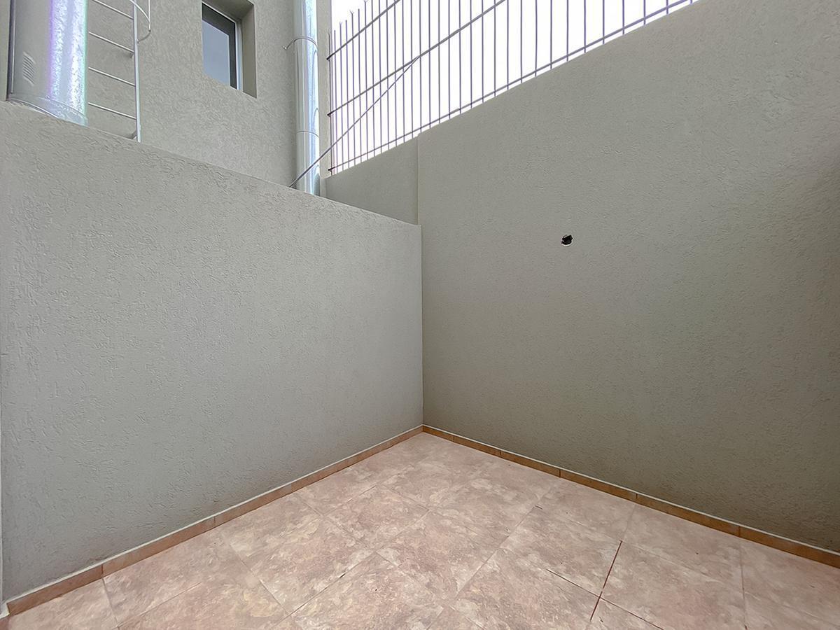 Triplex de Dos Dorm. en La Florida 5